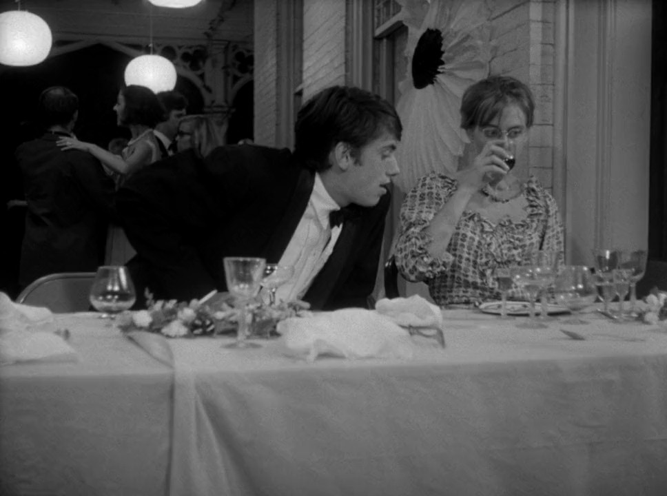 The Wedding Party (1969) BluRay Hindi + English 720p x264 AVC DD 2.0 ESub.mkv.0005